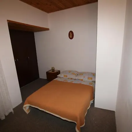 Apartment Ana