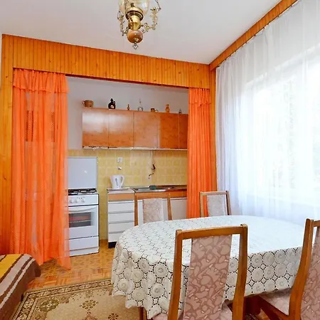 Ana Apartment *