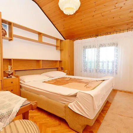 Ana Apartment
