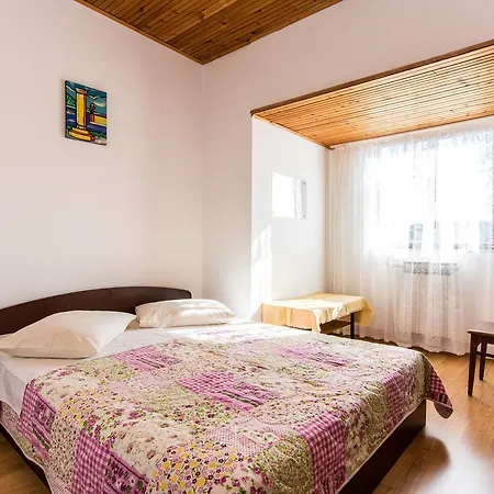 Ana Apartment *