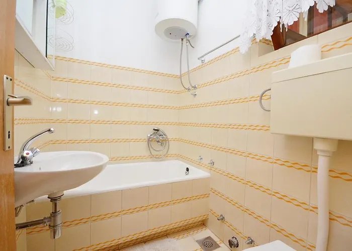 아파트먼트 아나 아파트 비오그라드나모루