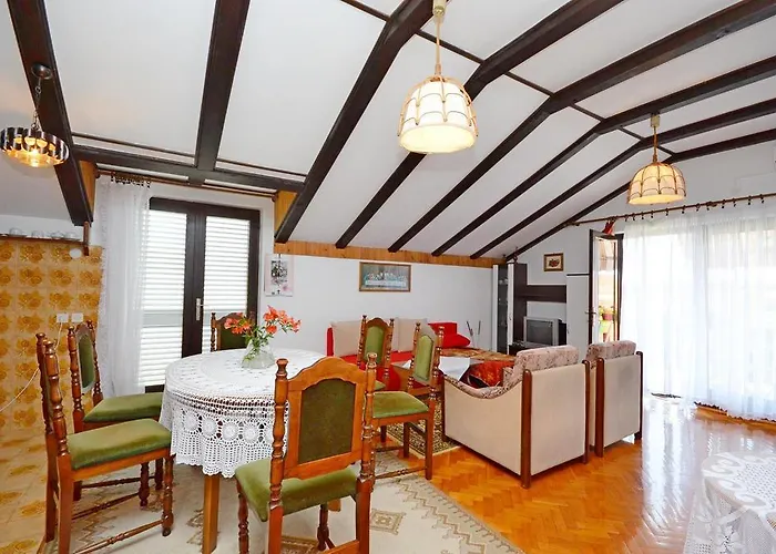 Ana アパート ビオグラード・ナ・モル