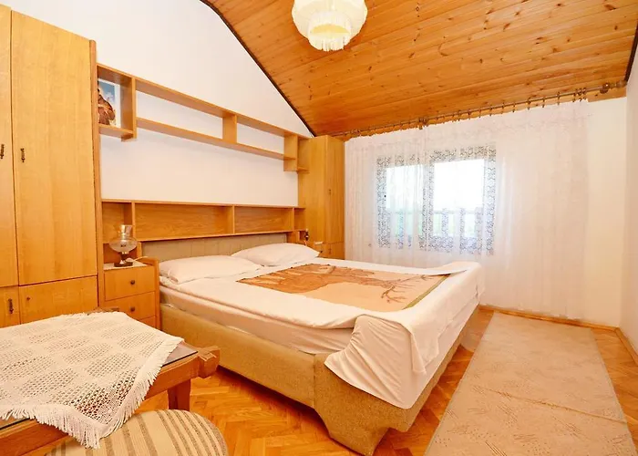 Ana Apartamento