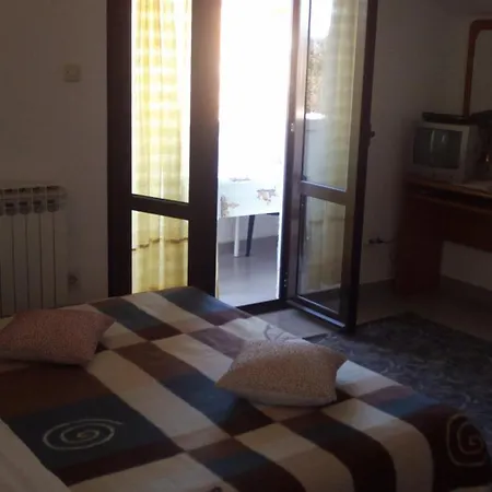 Apartment Ana *